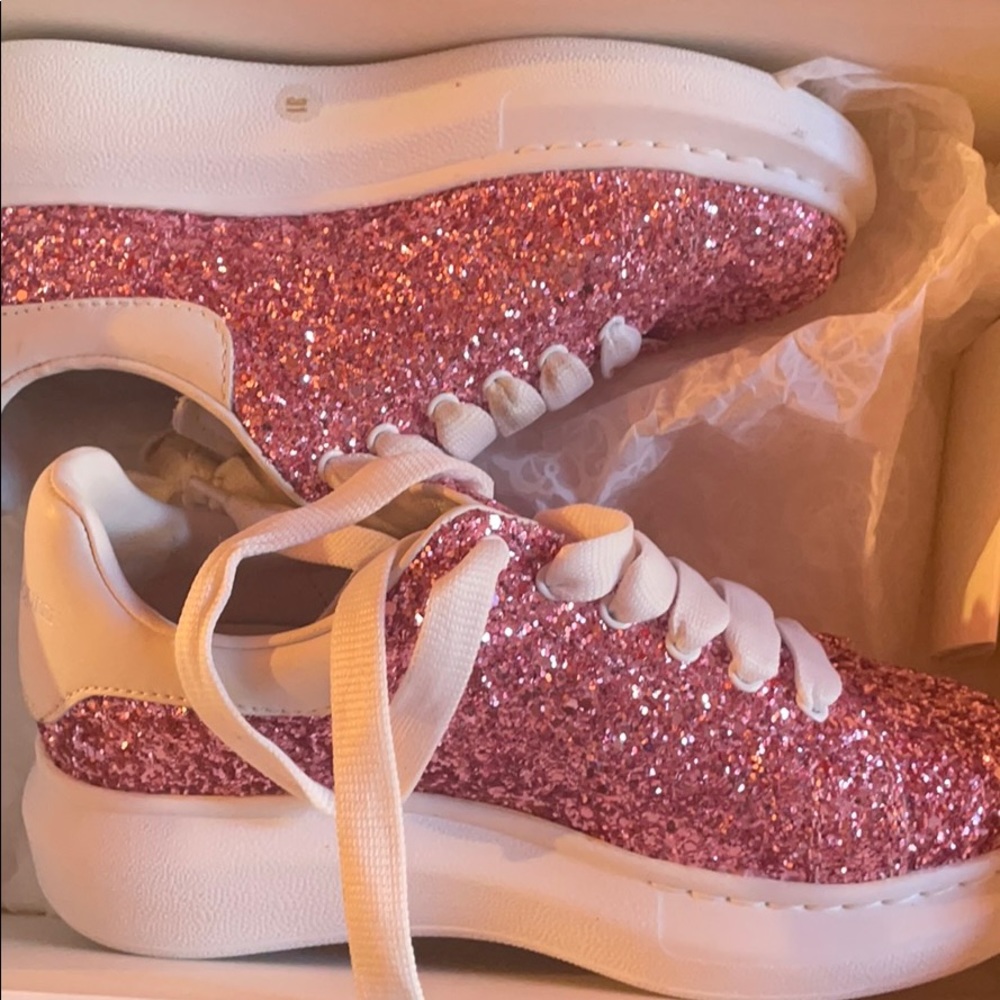 Kids sneakers